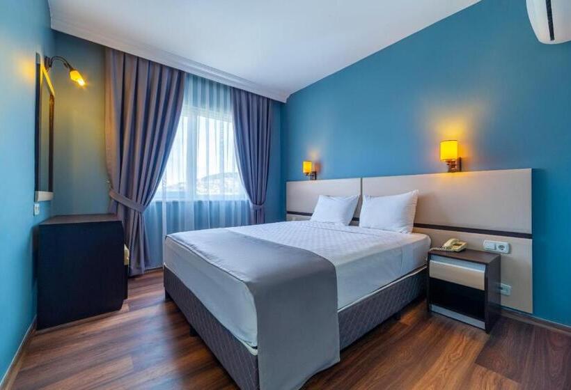 Quarto Estandar, Royalisa City Apart