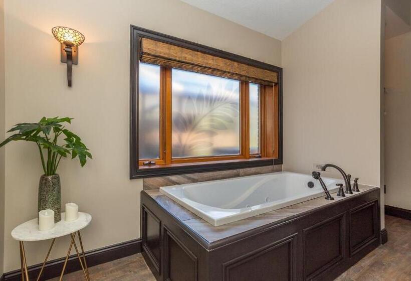 Люкс 2 Спальни, River View Lodge