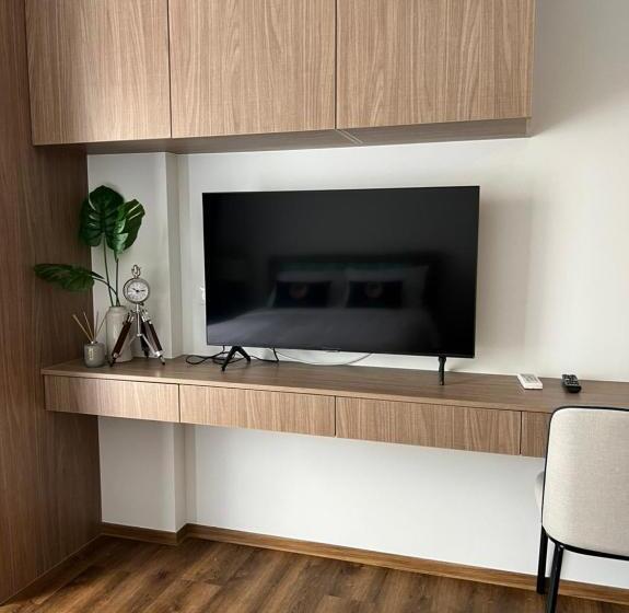 استودیوی استاندارد, Roomquest Hua Hin Lahabana