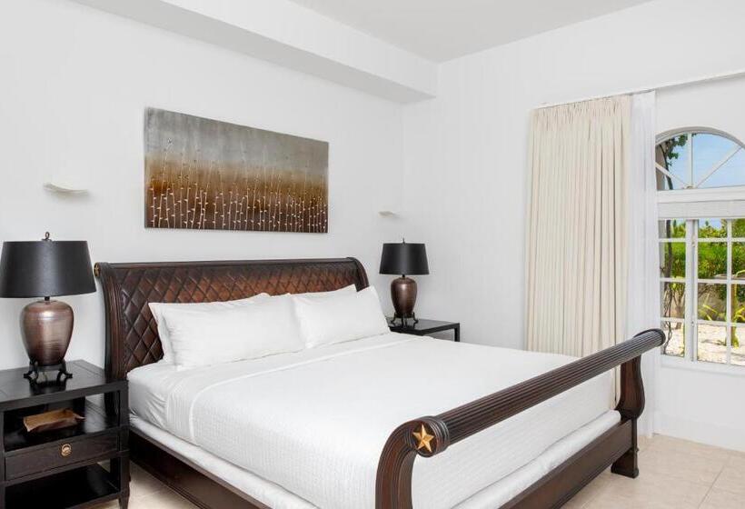 اتاق لوکس با تخت بزرگ, Le Soleil D Or