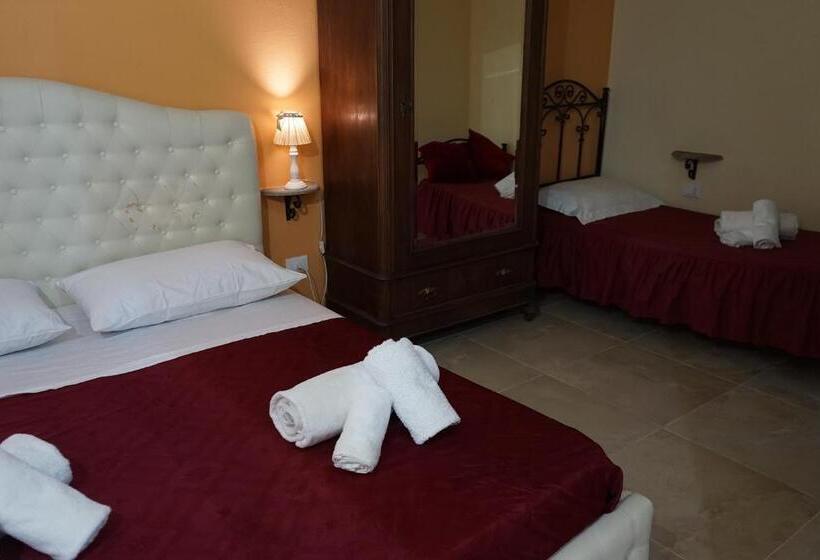 Номер Стандарт Трехместный, B&b Scipponate