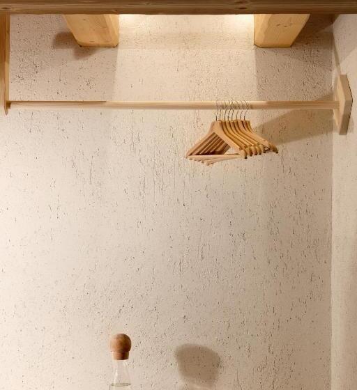 اتاق استاندارد چهار تخته, Bed & Breakfast Alchemilla