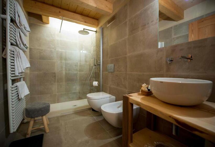 اتاق استاندارد چهار تخته, Bed & Breakfast Alchemilla