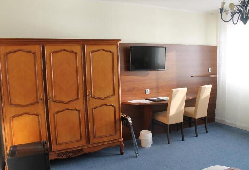 Standard Quadruple Room with Bunk Beds, De La Mer