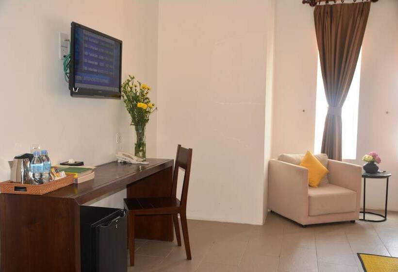 Номер Стандарт, Kolab Sor Phnom Penh