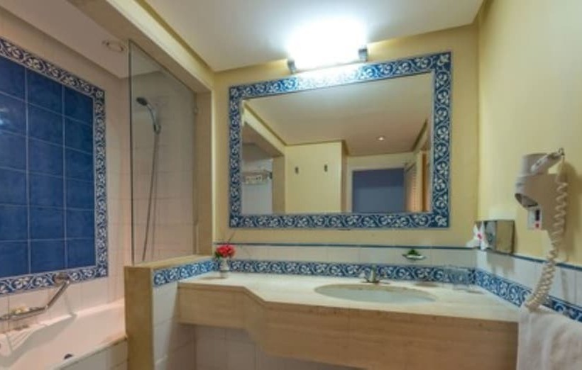 اتاق استاندارد سه نفره, Regency Hotel & Spa
