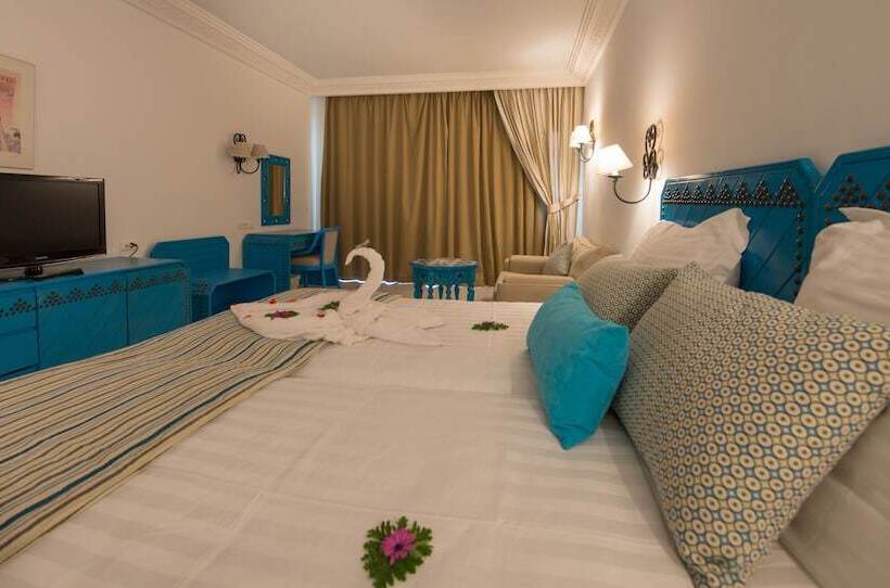 اتاق استاندارد یک نفره با چشم‌انداز دریا, Regency Hotel & Spa