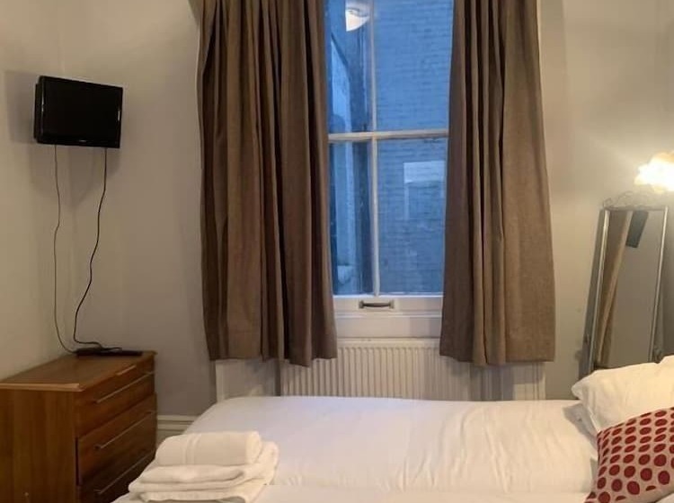 Номер Стандарт, Norfolk Inn Paddington