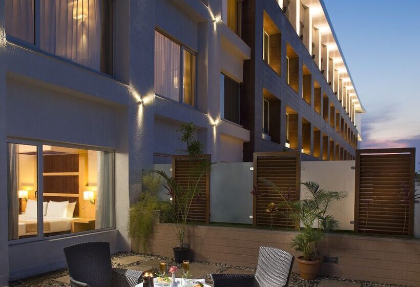 اتاق لوکس با بالکن, Mysore County Retreat