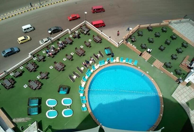 اتاق خانوادگی, Fleet Club Mahrousa