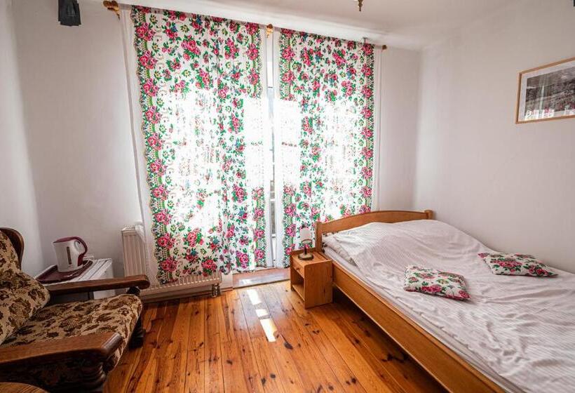 Economy Quadruple Room, Willa Mewa