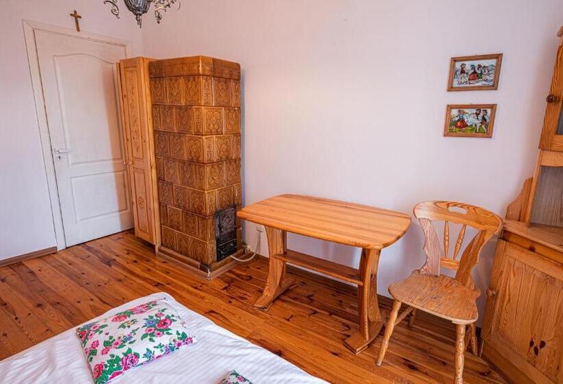 Economy Quadruple Room, Willa Mewa