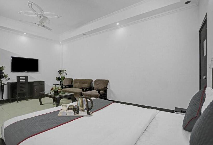 Quarto Triplo Clássico, Townhouse Happy Keys Near Iskcon Temple Noida