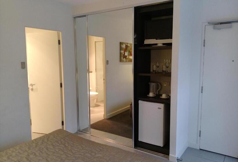 استودیوی استاندارد اینتریور, St Kilda Central Apartments