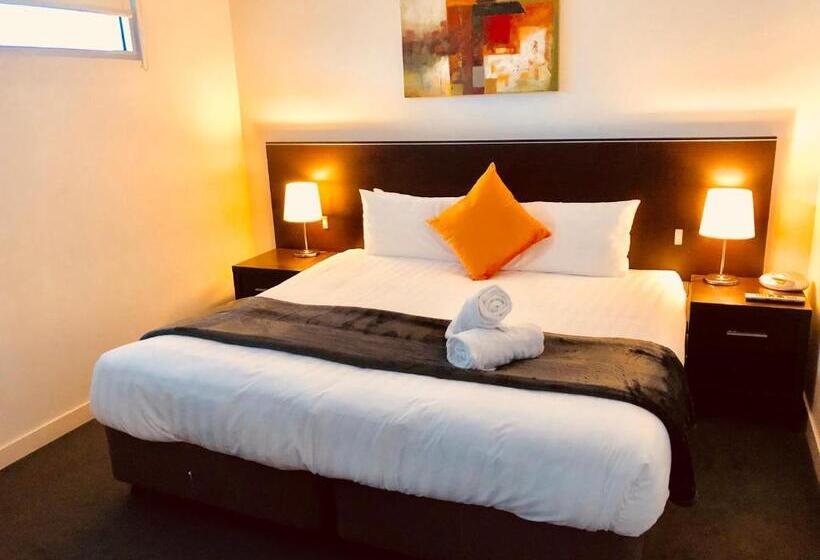 استودیوی استاندارد اینتریور, St Kilda Central Apartments
