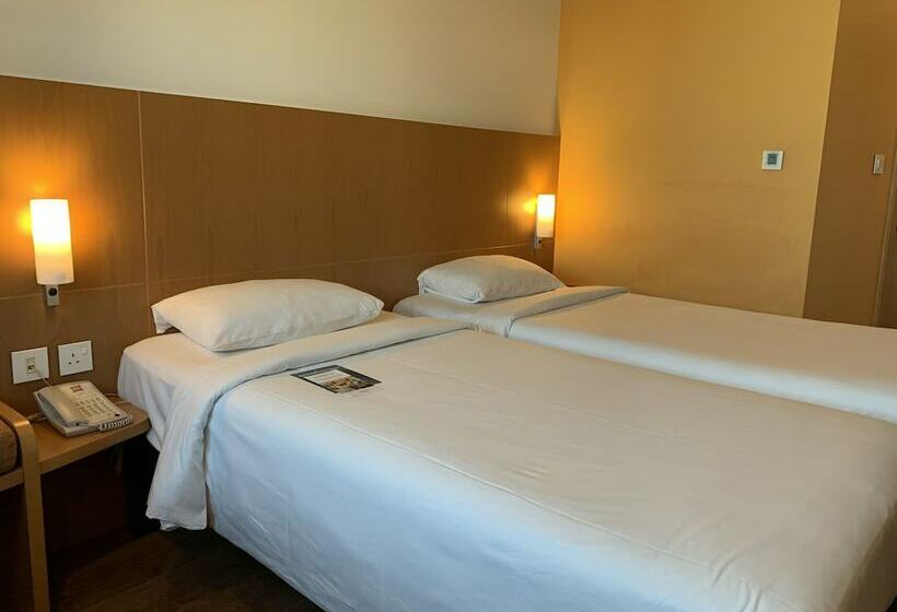 Номер Стандарт, Ibis Fujairah