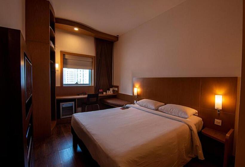 Номер Стандарт, Ibis Fujairah