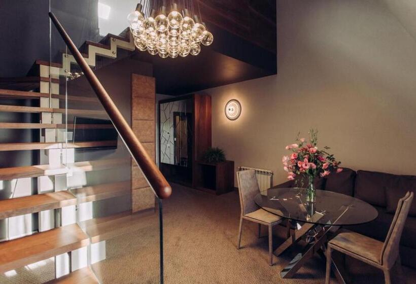 Suíte Deluxe, Uno Design
