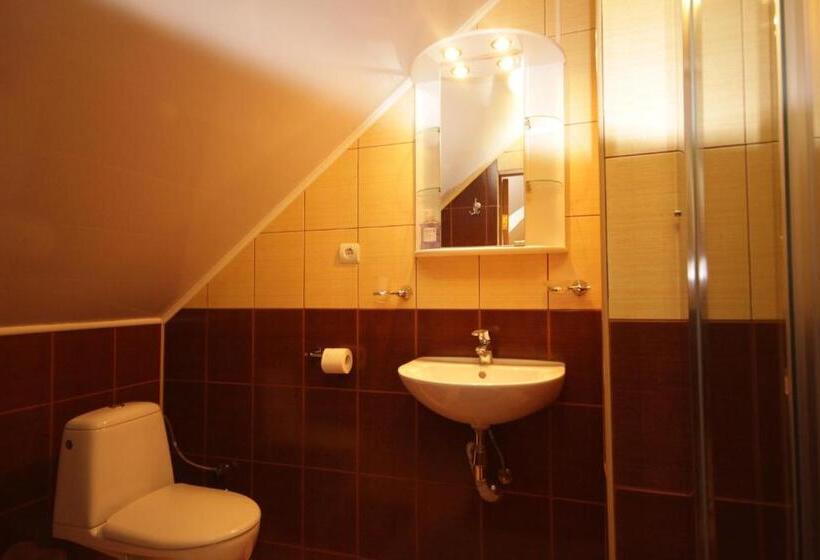 سوییت دوبلکس, Chalet Trostian