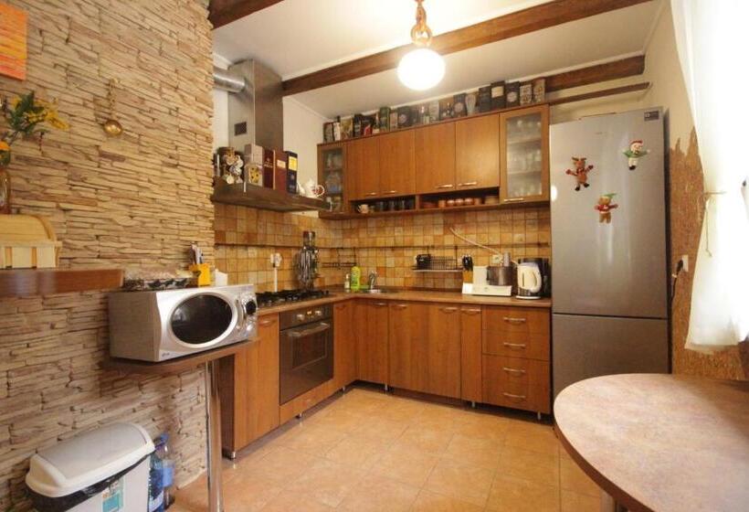 خانه 1 خوابه, Chalet Trostian