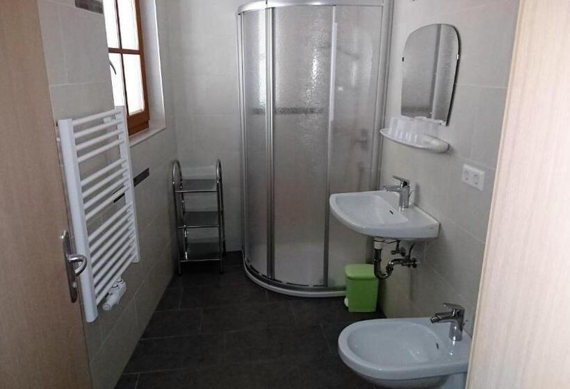 Quarto Estandar, Pension Neuhaushof