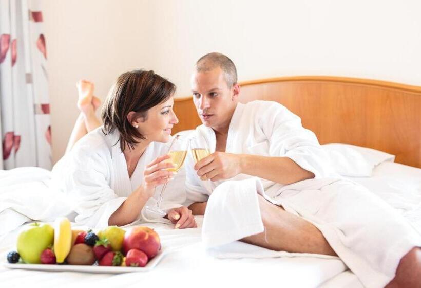 اتاق استاندارد با تراس, Kehida Termál Resort & Spa
