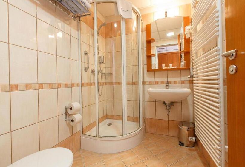 اتاق استاندارد با تراس, Kehida Termál Resort & Spa