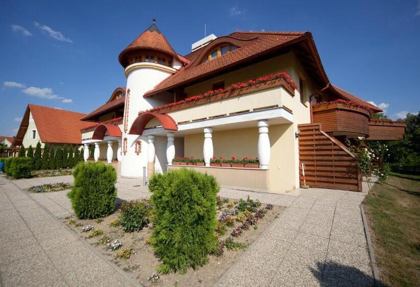 Habitaci�n Est�ndar Abuhardillada, Kehida Termál Resort & Spa