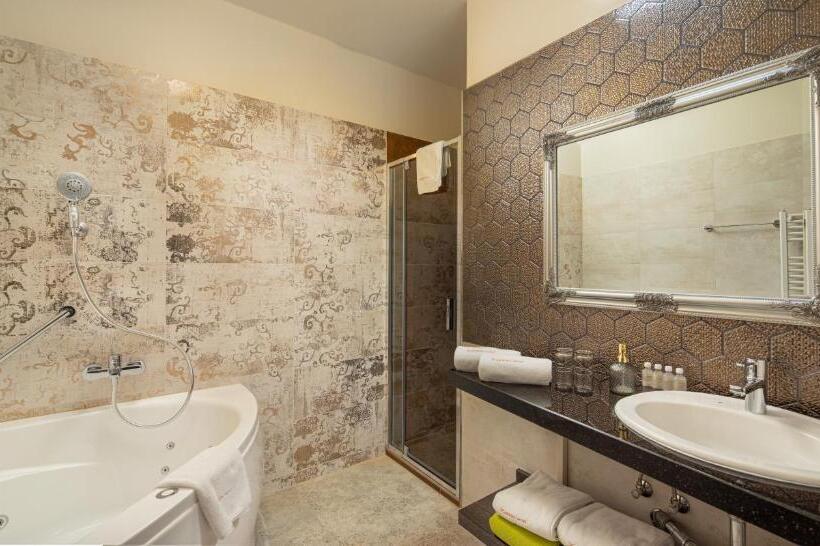 سوییت سوپریور, Kehida Termál Resort & Spa