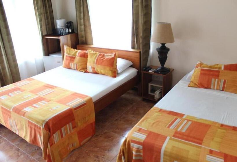 اتاق استاندارد سه نفره, Eco Arenal