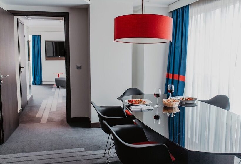 سوییت, Piter Inn Petrozavodsk