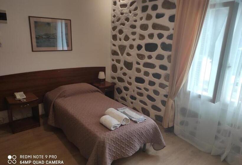 اتاق استاندارد یک نفره, Porto Lesvos
