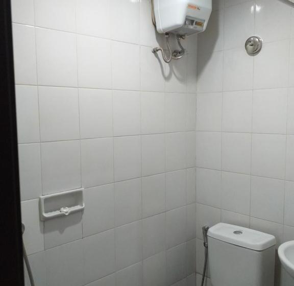 חדר אקונומי, Blessing Residence