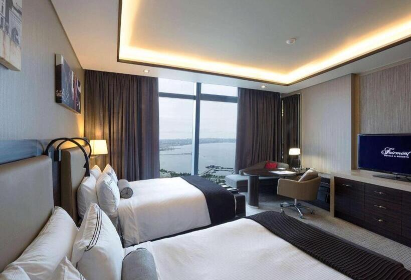 سوییت با چشم‌انداز دریا, Fairmont Baku  Flame Towers