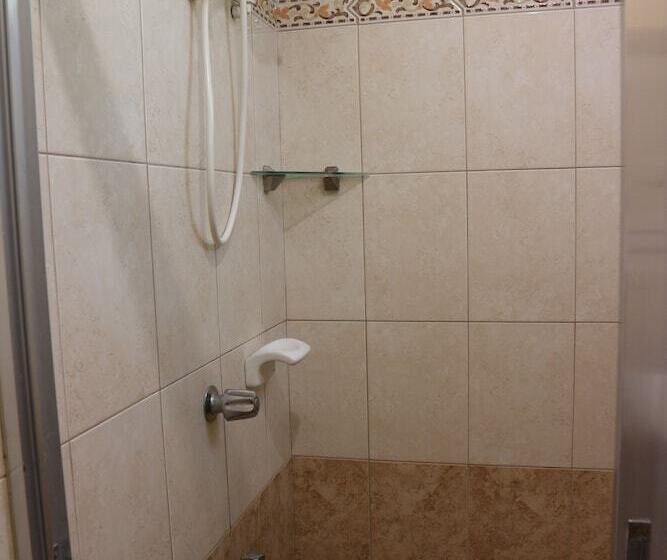 اتاق لوکس با چشم‌انداز دریا, Wellbeach Dive Resort