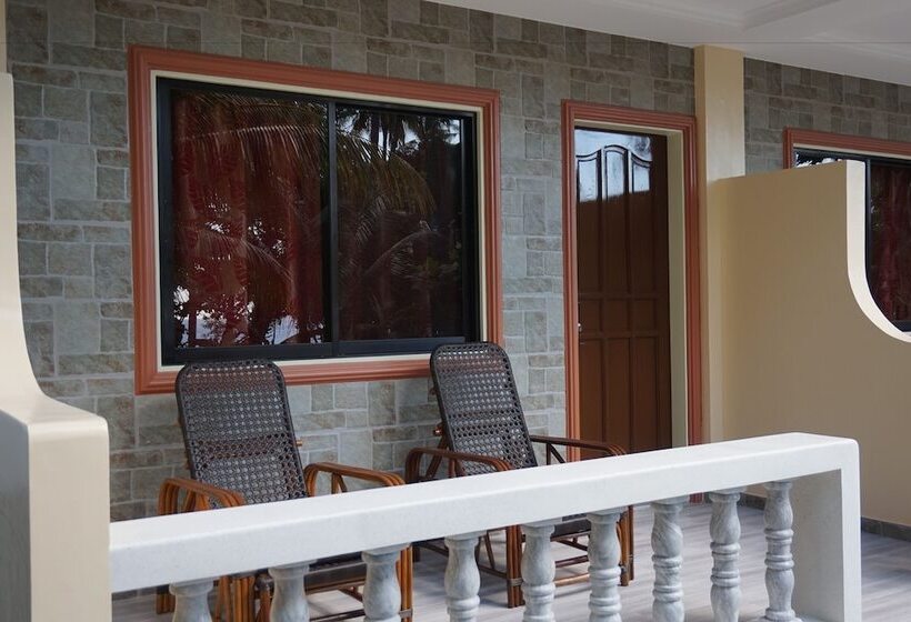 اتاق لوکس با تخت دو نفره بزرگ, Wellbeach Dive Resort