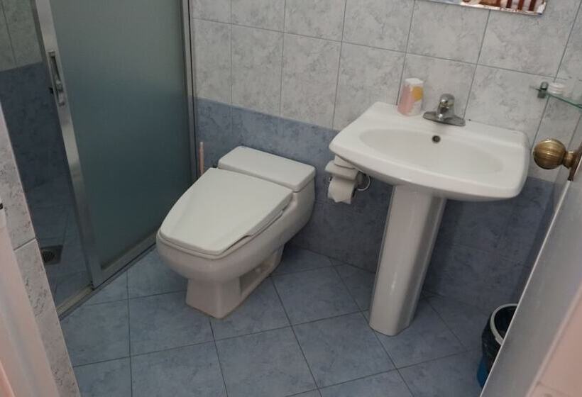 اتاق خانوادگی با چشم‌انداز دریا, Wellbeach Dive Resort