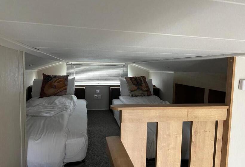 Номер Стандарт с Террасой, Gulliver S Valley, M1, Jct 31