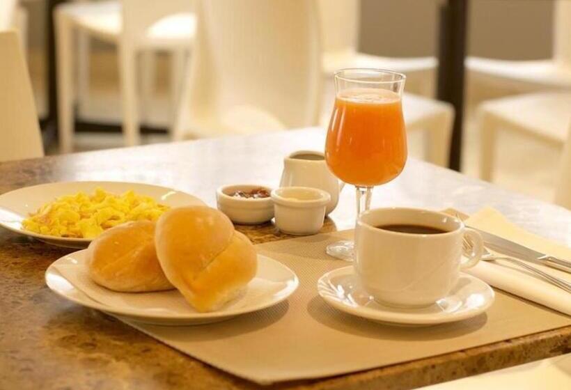 اتاق لوکس, Pisco Hotel Corina