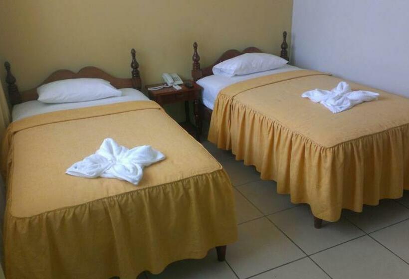 اتاق راحتی سه تخته, Cabaña Quinta