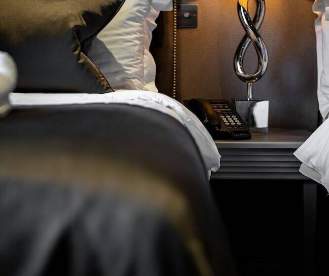 اتاق خانوادگی, The Bold Hotel; Bw Signature Collection
