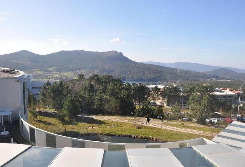 إستوديو قياسى, Residencia Universitaria O Castro