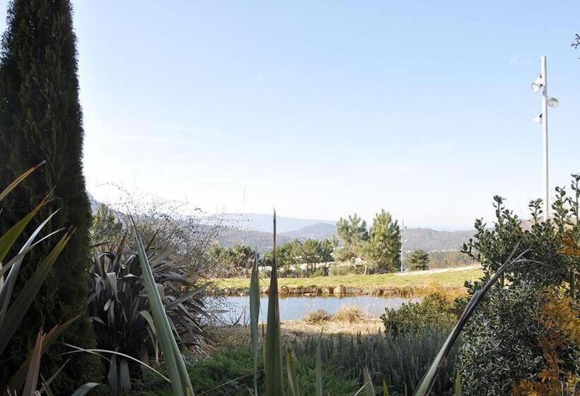 إستوديو سوبيريور, Residencia Universitaria O Castro