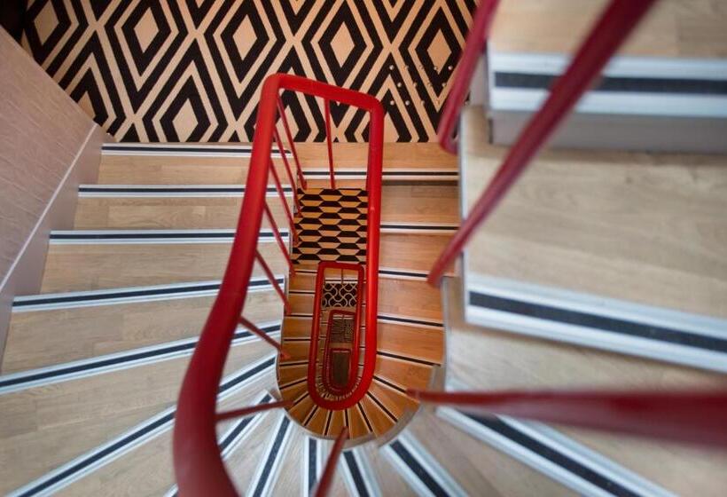 デラックスルーム, Hôtel Crayon Rouge