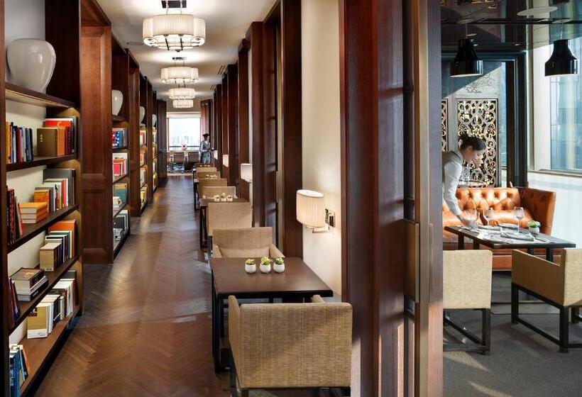 Номер Клуб Кровать Кинг, Mandarin Oriental Guangzhou