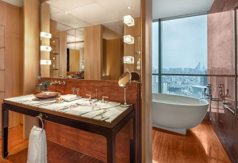 Номер Клуб, Mandarin Oriental Guangzhou