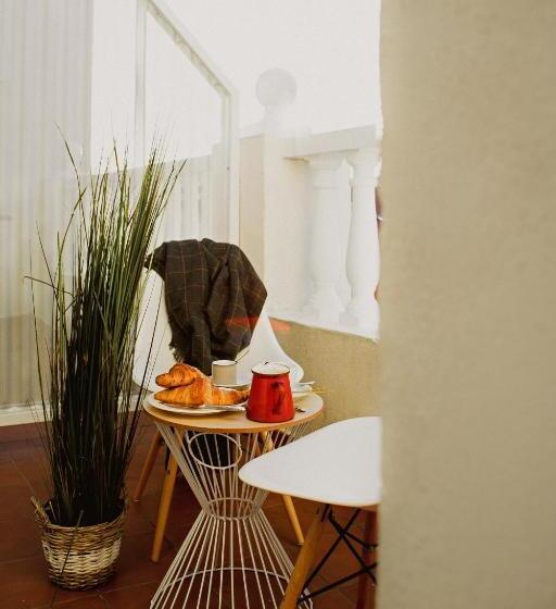 Superior Room with Terrace, Room00 Chueca Hostel