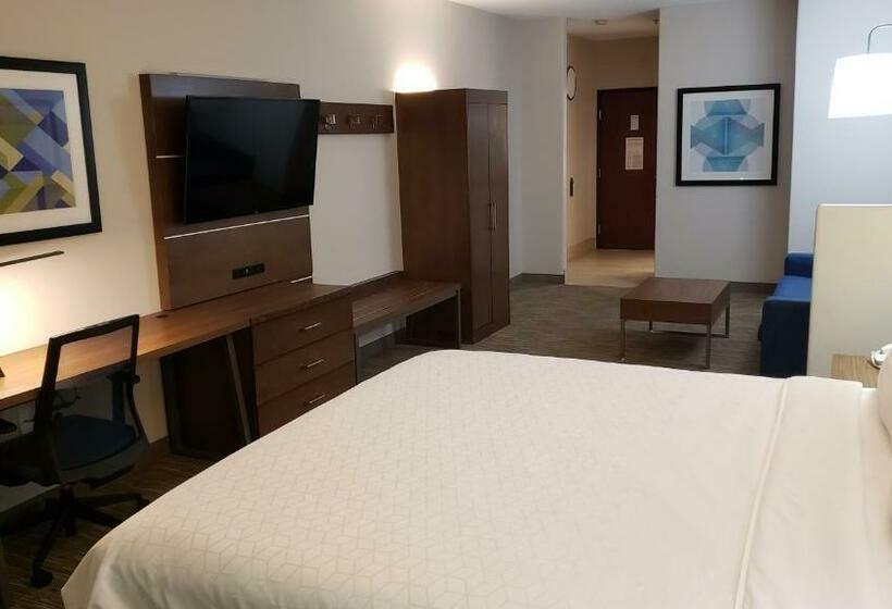 Люкс Кровать Кинг, Holiday Inn Express Hotel And Suites Weslaco, An Ihg