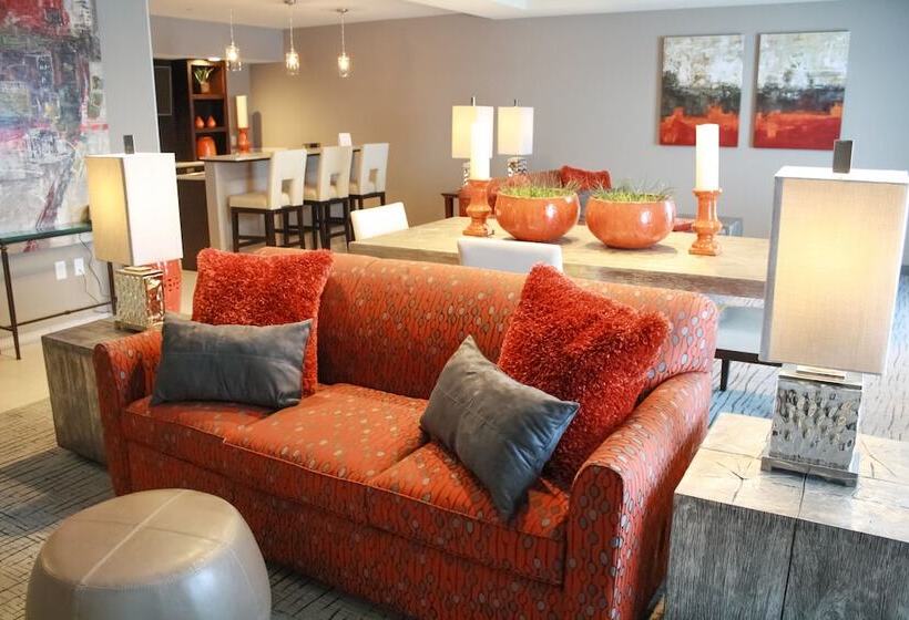 سوییت, Holiday Inn Hotel & Suites Davenport, An Ihg