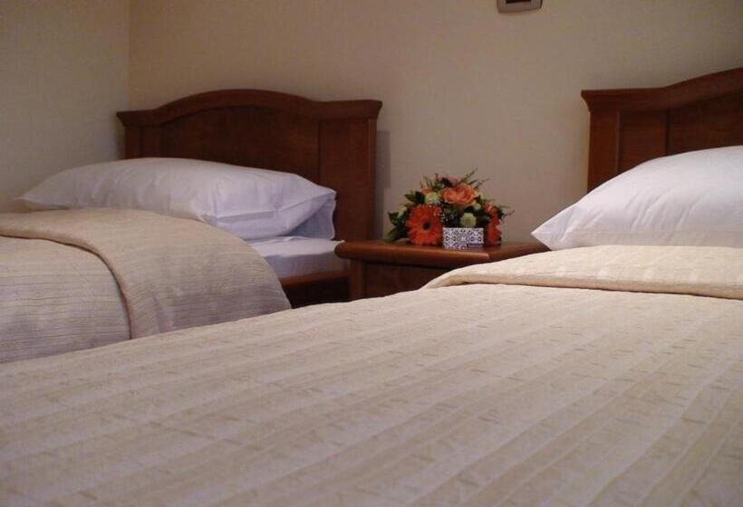 سوئیت 2 خوابه, Garni Hotel Bambis